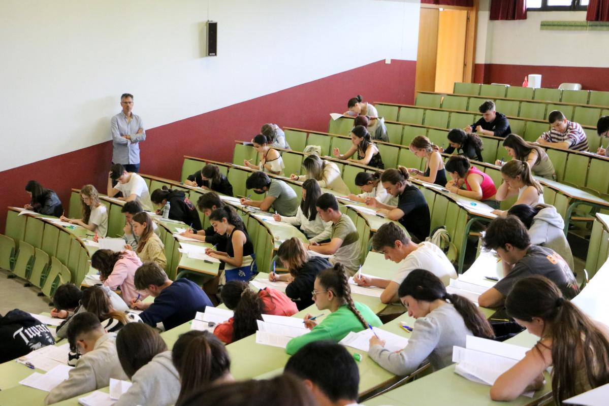 Examen EBAU 22 pruebas acceso universidad ULE