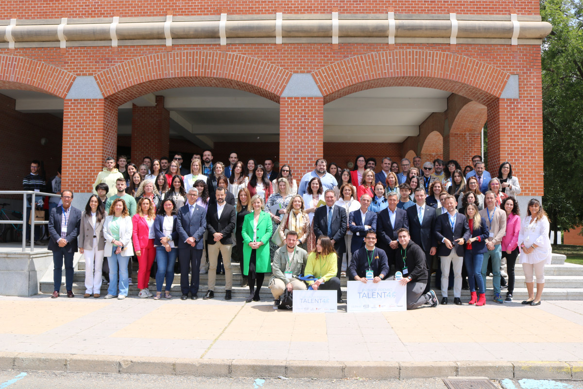 IMG3 Empresas participantes y alumnos ganadores ExpoLeóni4