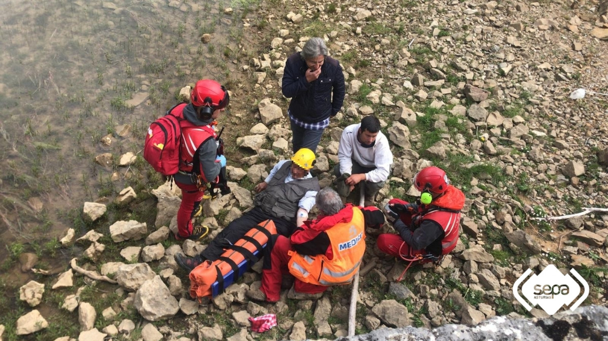 2023.05.24 RESCATE SEPA DE M EN SOMIEDO