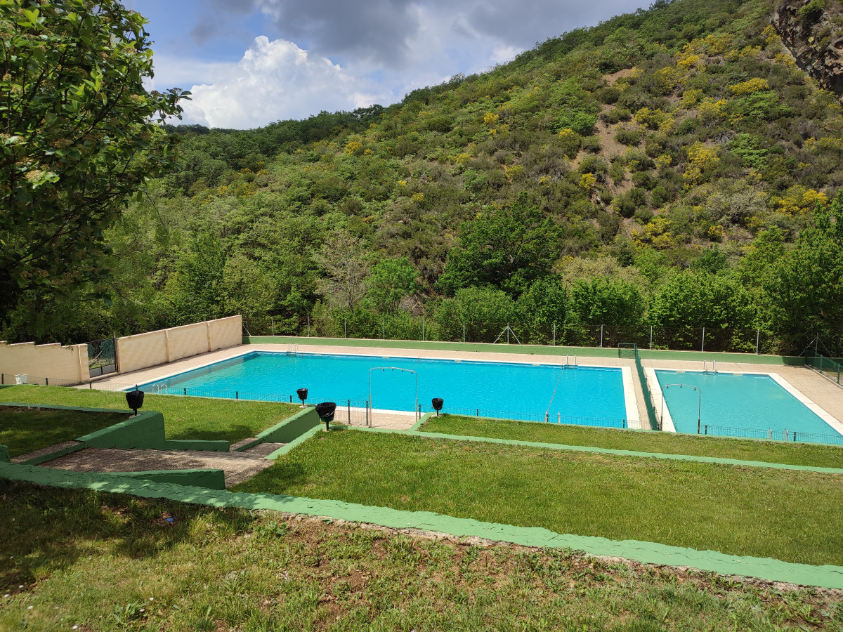 Piscina barruelo de santullan