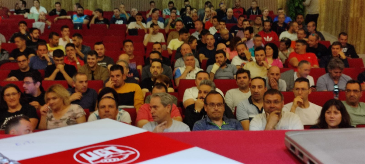 Asamblea trabajadores garnica valencia de don juan (2)