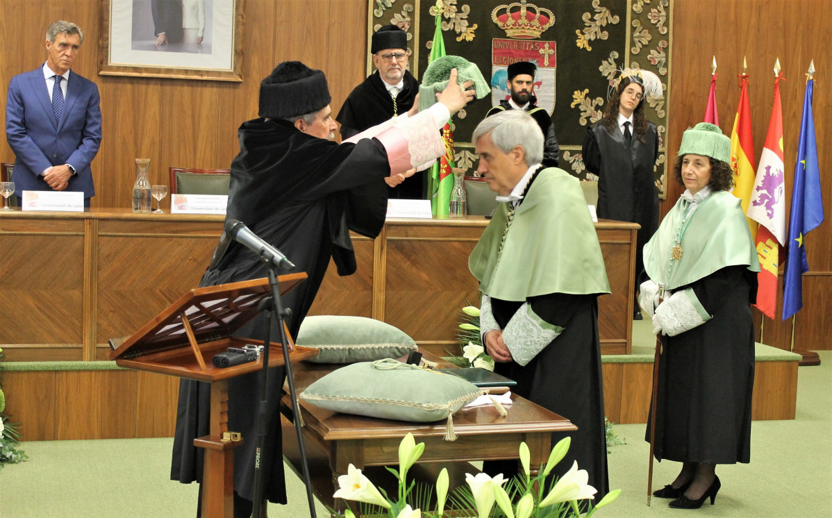 Juan jose badiola doctor honoris causa ULE