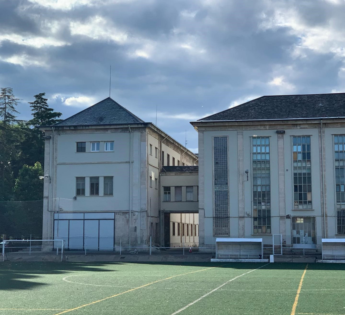 Colegio huerfanos ferroviarios leon