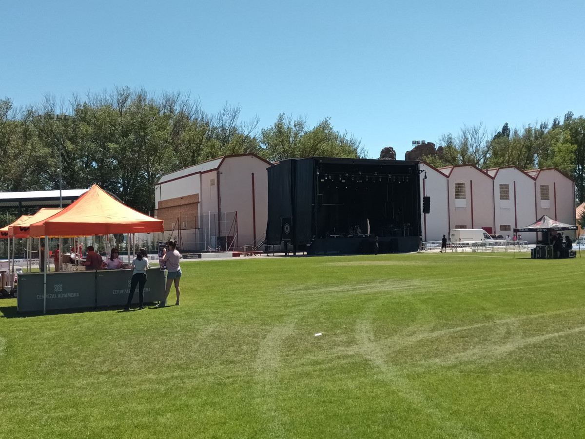 Escenario galleta rock fest ayto aguilar