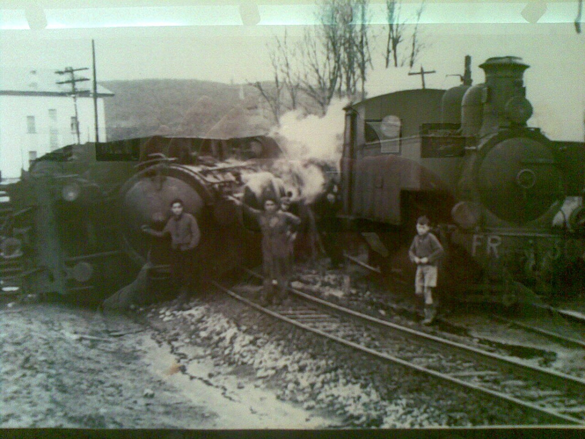 Descarrile guardoferrocarril tren hullero la robla wikipedia1