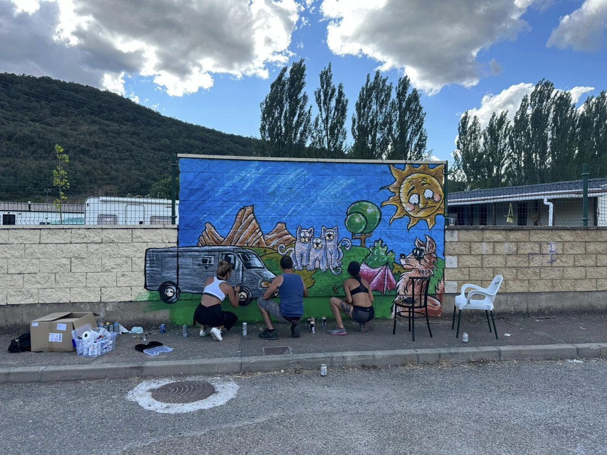 Mural hijos de lolo camping de cistierna