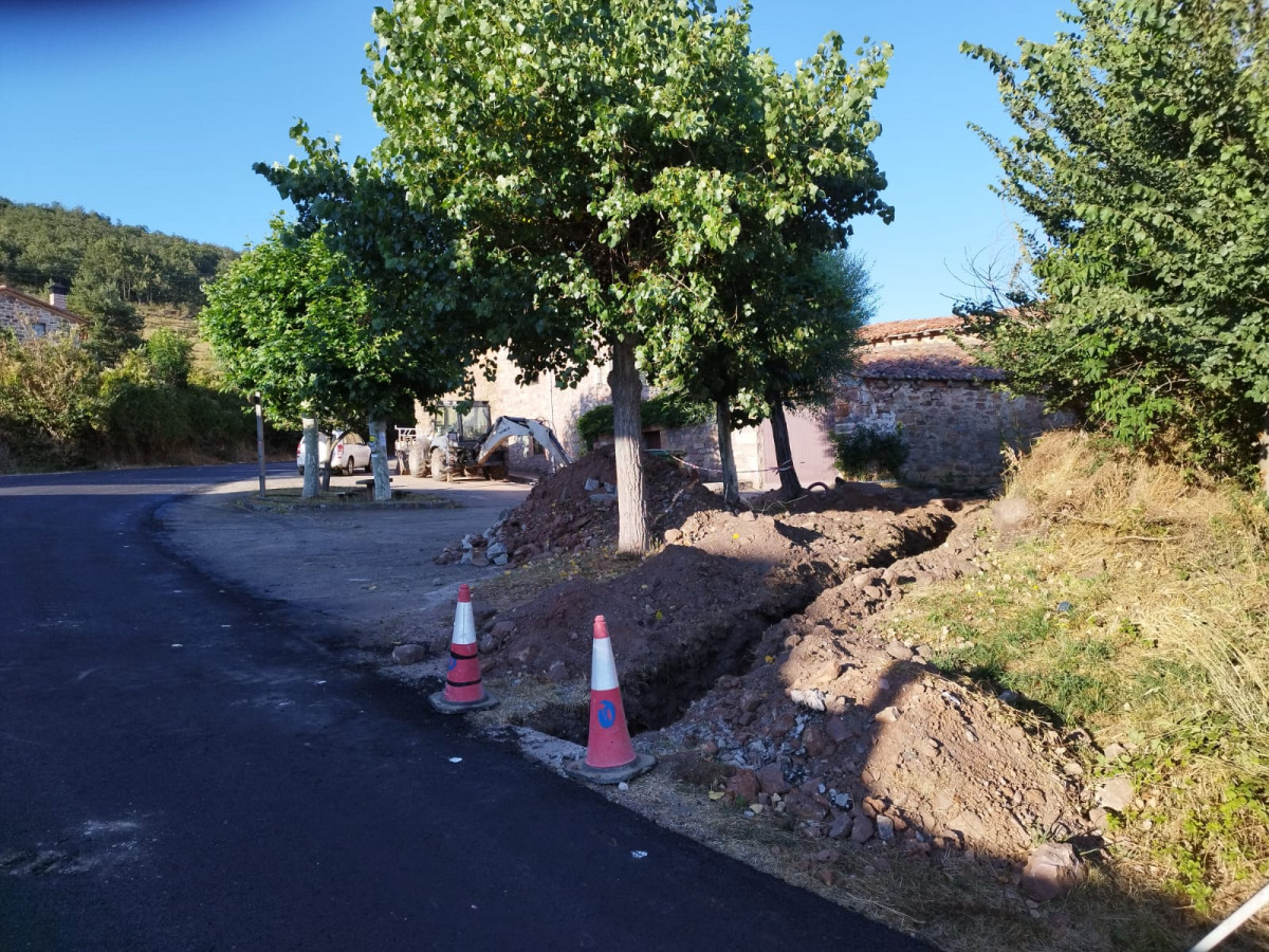 Obras red abastecimiento villanueva de la torre