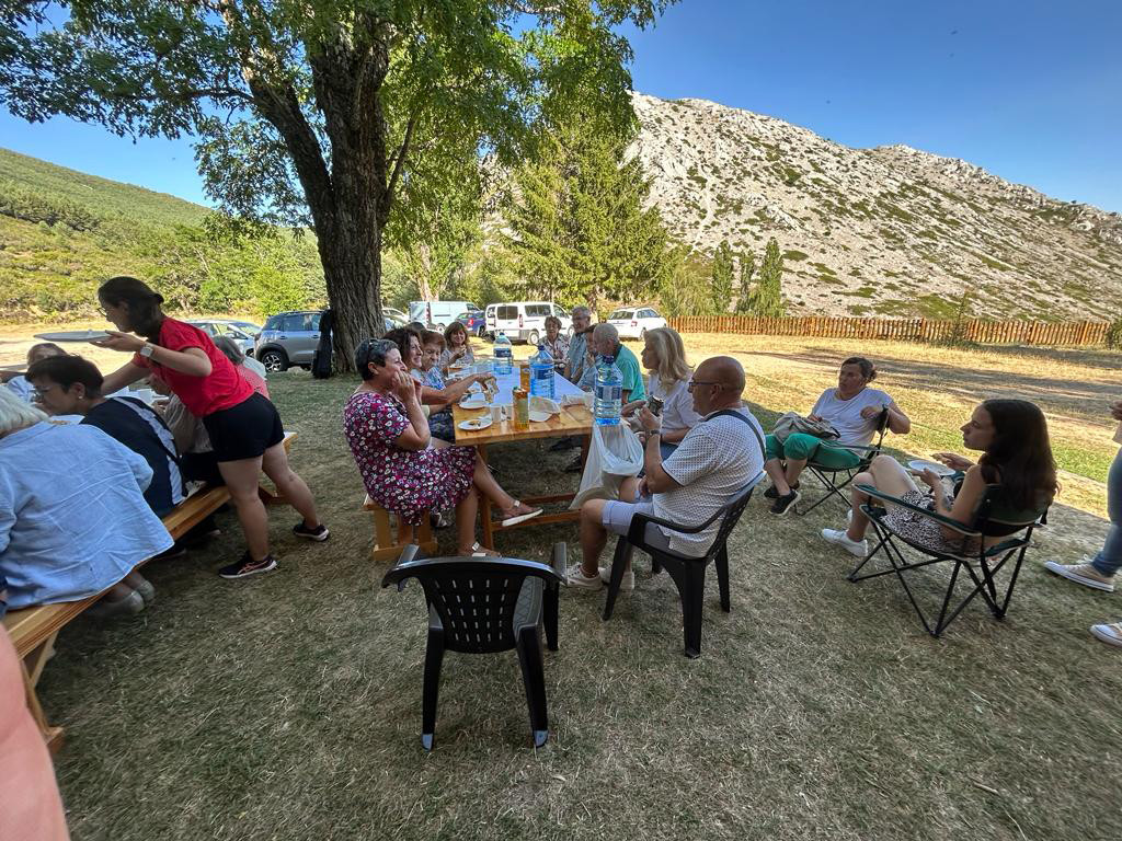 TerceraActividad NuestrosMayoresViajeros Brezo Merienda (1)