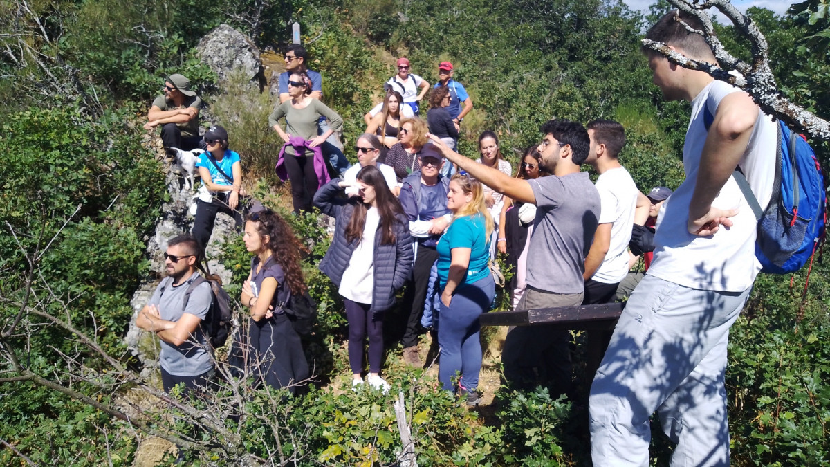 Visita a las trincheras de Nocedo de Gordu00f3n becas ralbar