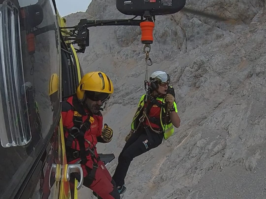 Rescate el su00e1bado 19 en La Torre de Llambriu00f3n (LE)