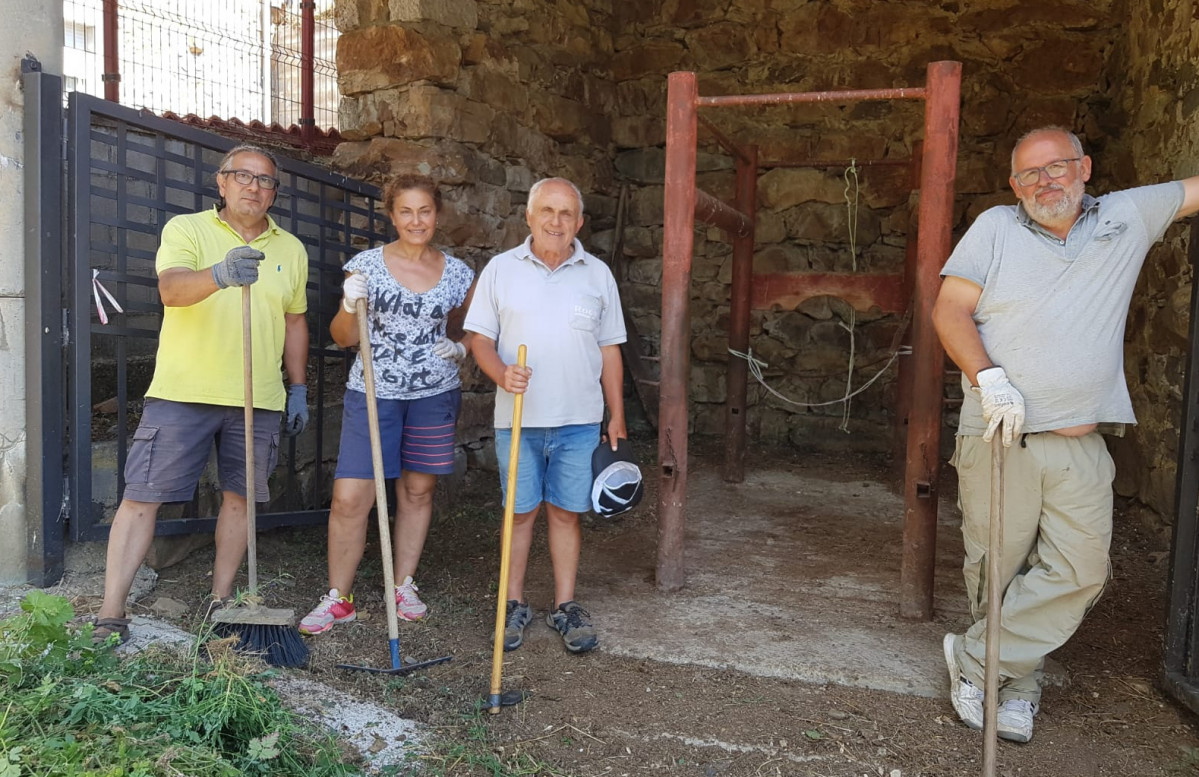 Hacendera para adecuación de calles y caminos 2