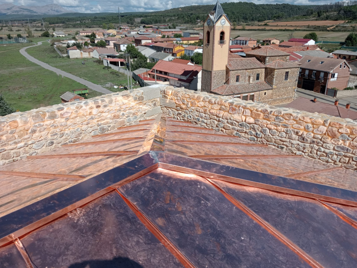 Restauracion cubierta castillo de villapadierna