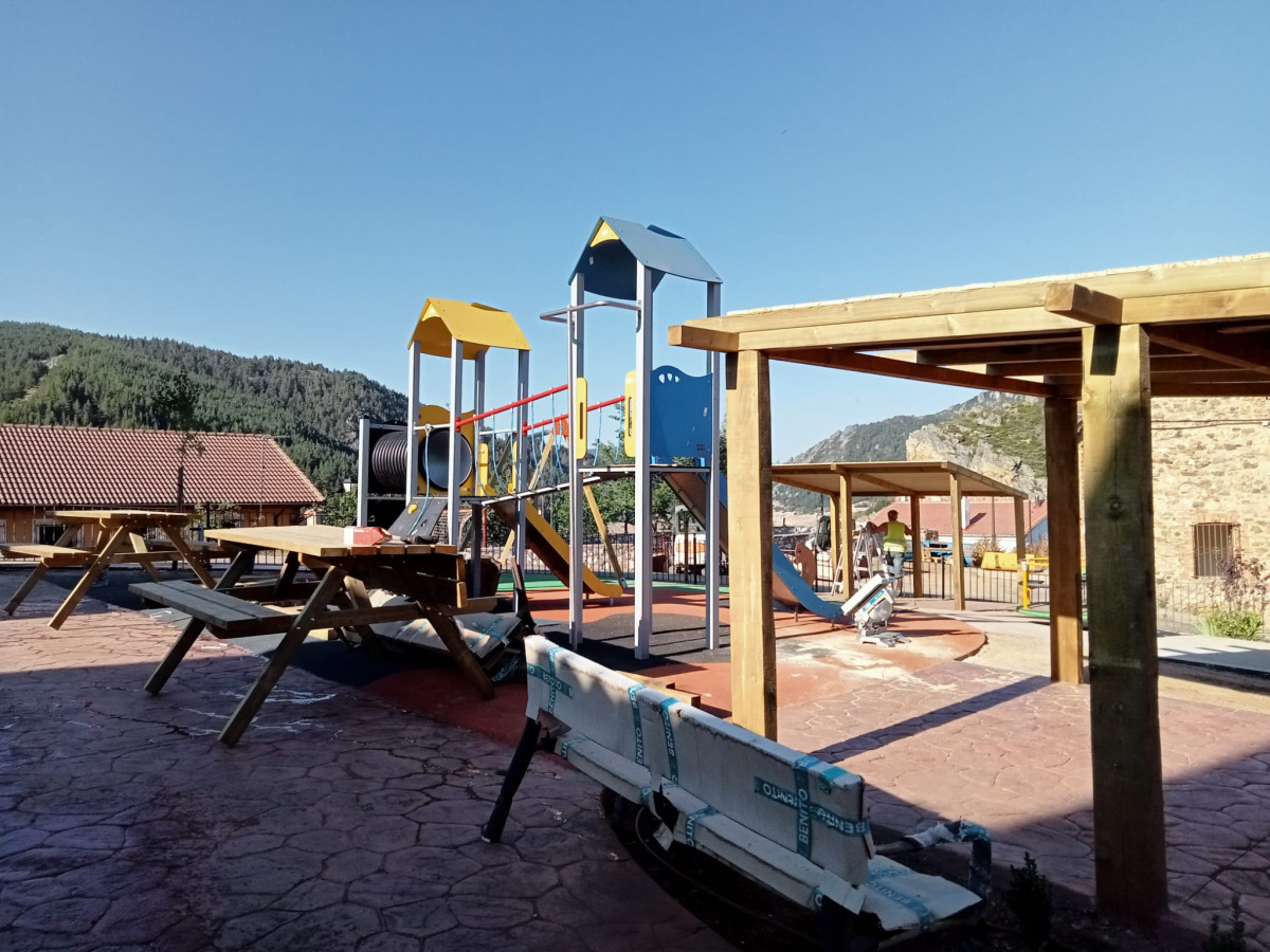 Parque infantil alba de los cardau00f1os (3)