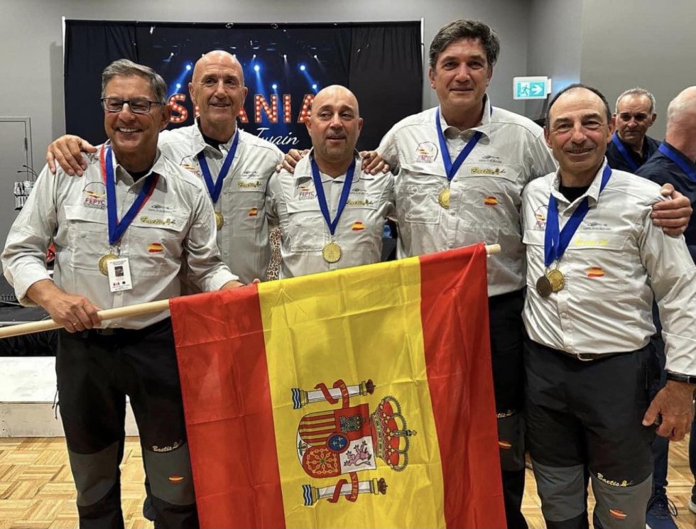 Campeones del mundo pesca salmonidos leon