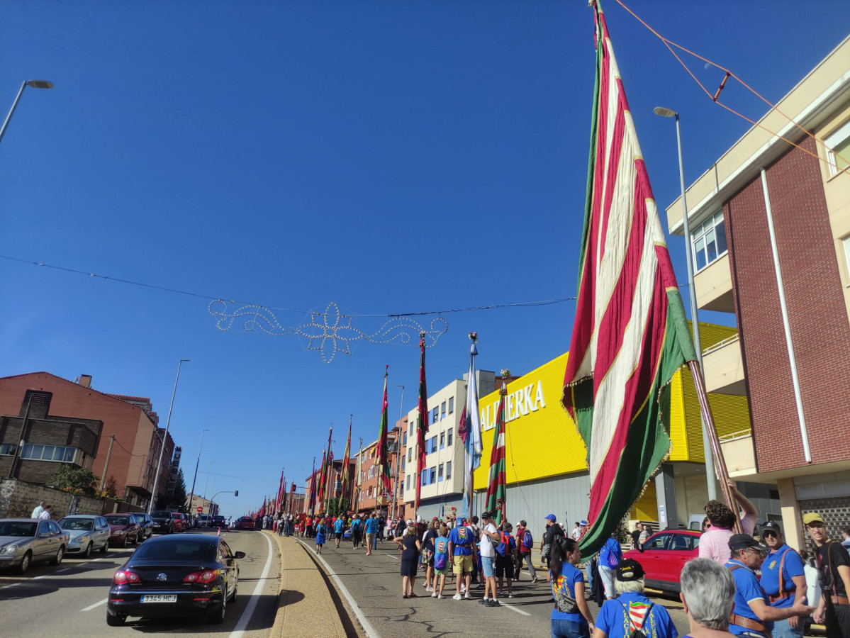 Pendones romeria san froilan la virgen 2023 (3)