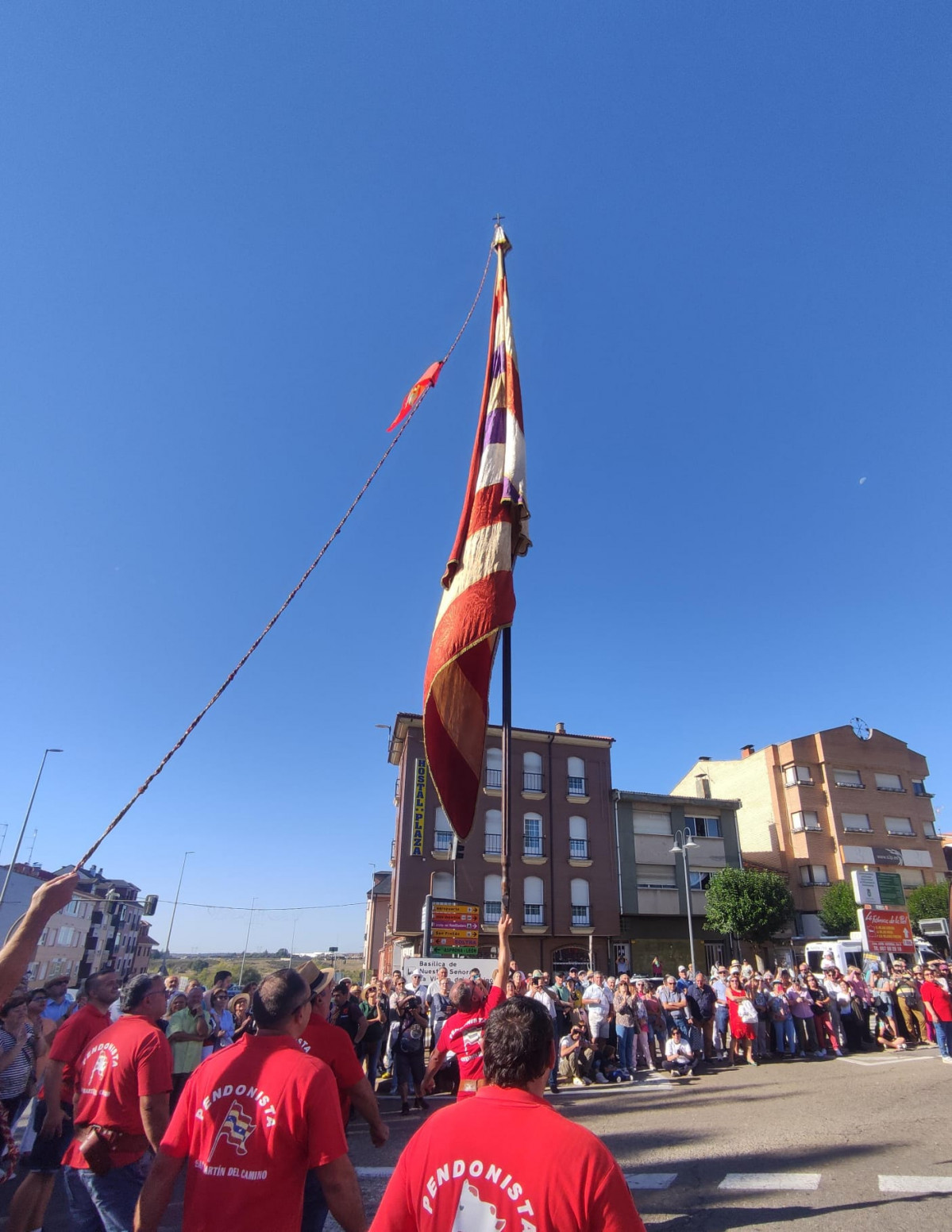 Pendones romeria san froilan la virgen 2023 (22)