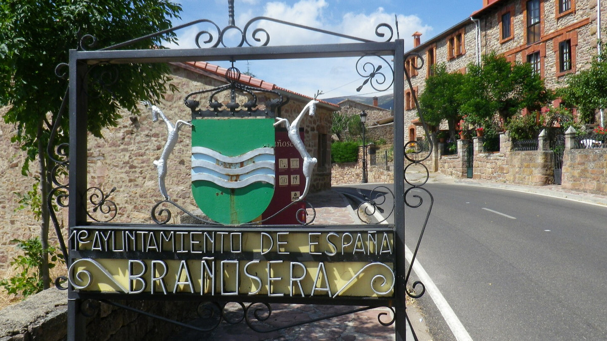 Brau00f1osera, Primer ayuntamiento de Espau00f1a