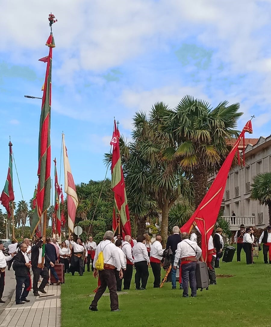 Desfile de pendones casa de leon en asturias gijon 2023 (6)