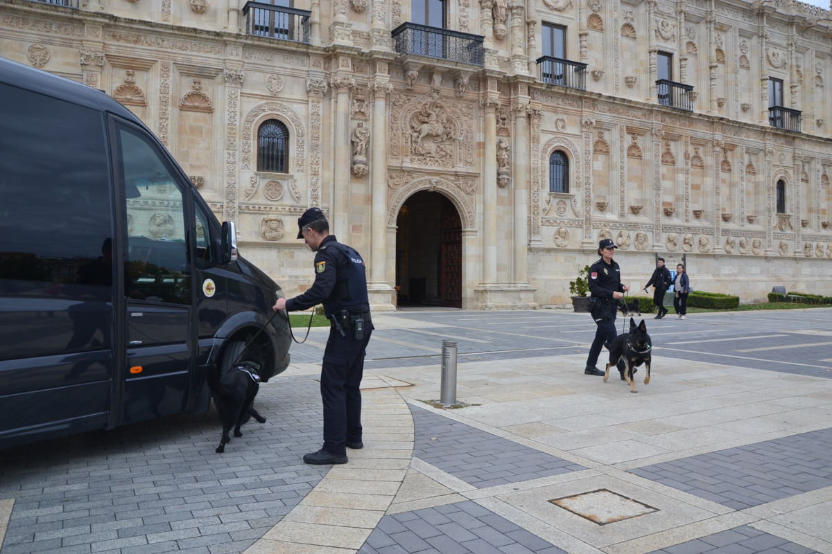 Dispositivo seguridad policia nacional leon