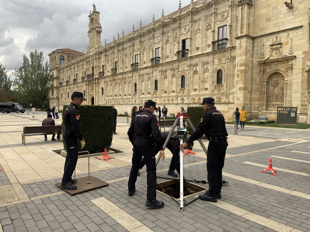 Dispositivo seguridad policia nacional leon (2)