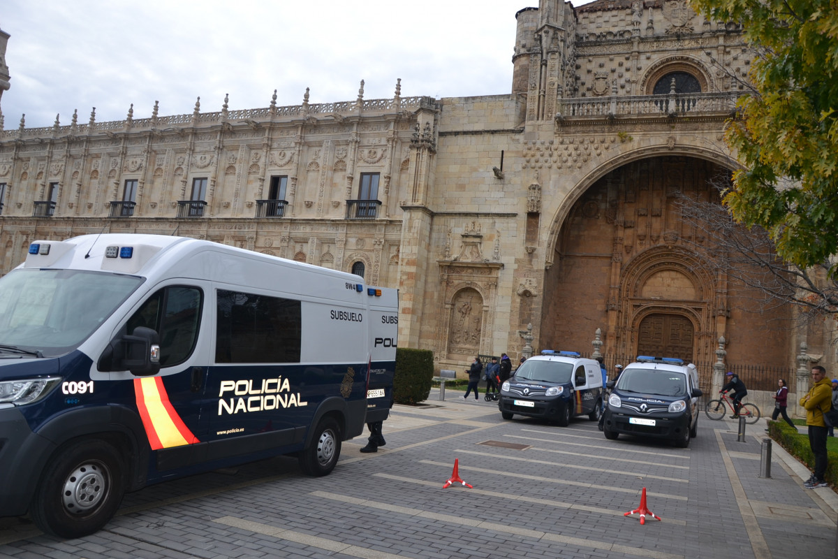 Dispositivo seguridad policia nacional leon (4)