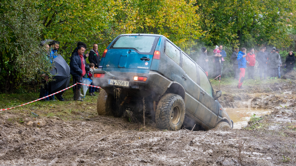 Concentracion y exhibicion 4x4 la pola por dos pulgares de nada (5)