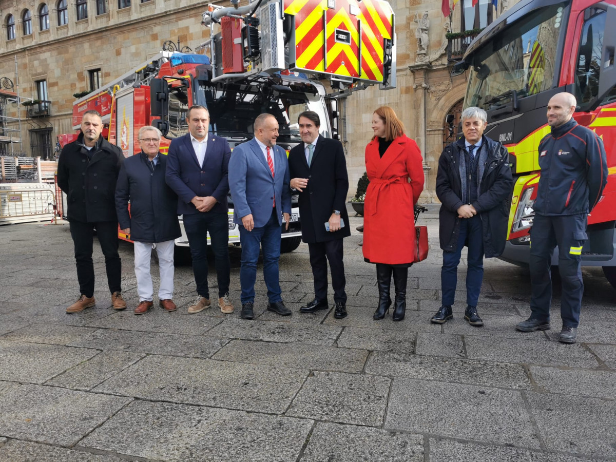 Nuevos camiones bomberos dipu leon (2)