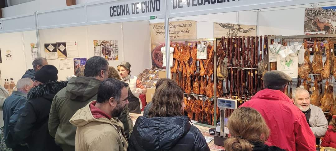 Feria de la cecina de chivo vegacervera 2023 (4)