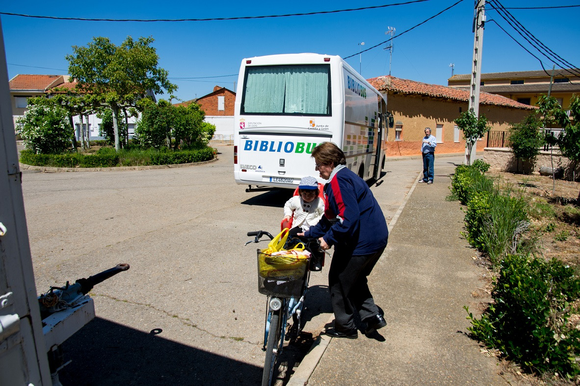 Bibliobus diputacion de leon noviembre 2023