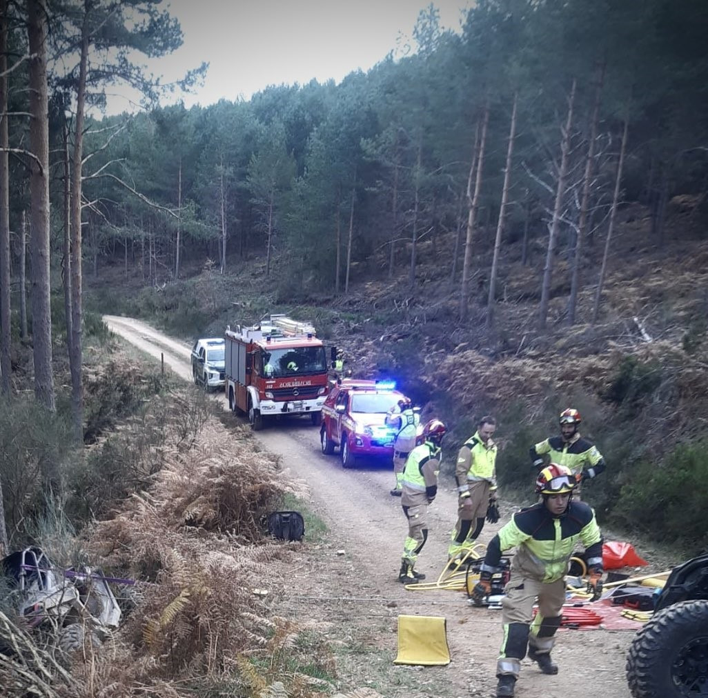 Accidente buggy foncebadon bomberos de leon (4)