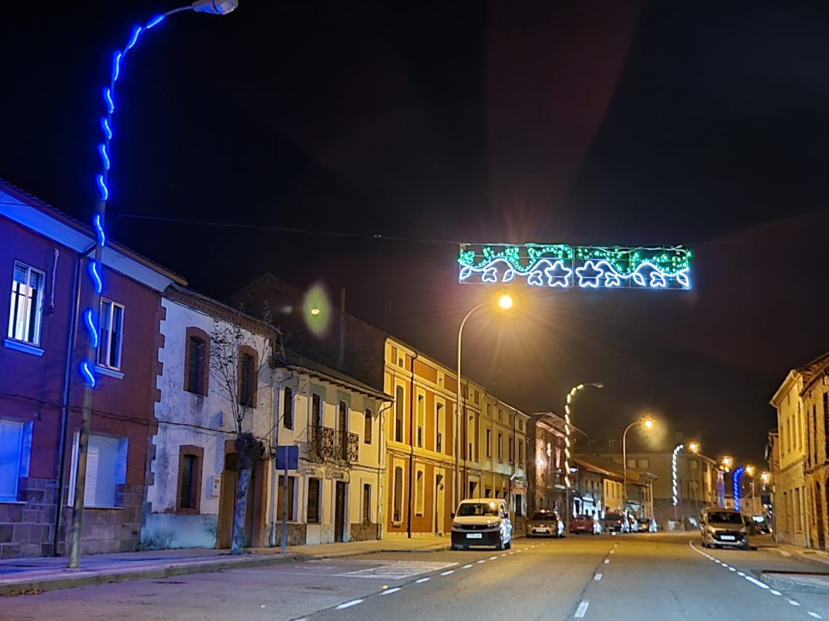 Iluminacion navidad 2023 puente almuhey (3)