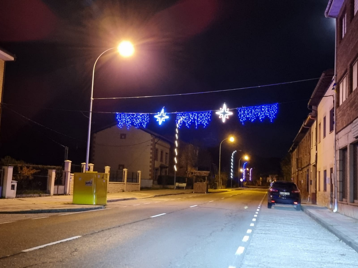 Iluminacion navidad 2023 puente almuhey (5)