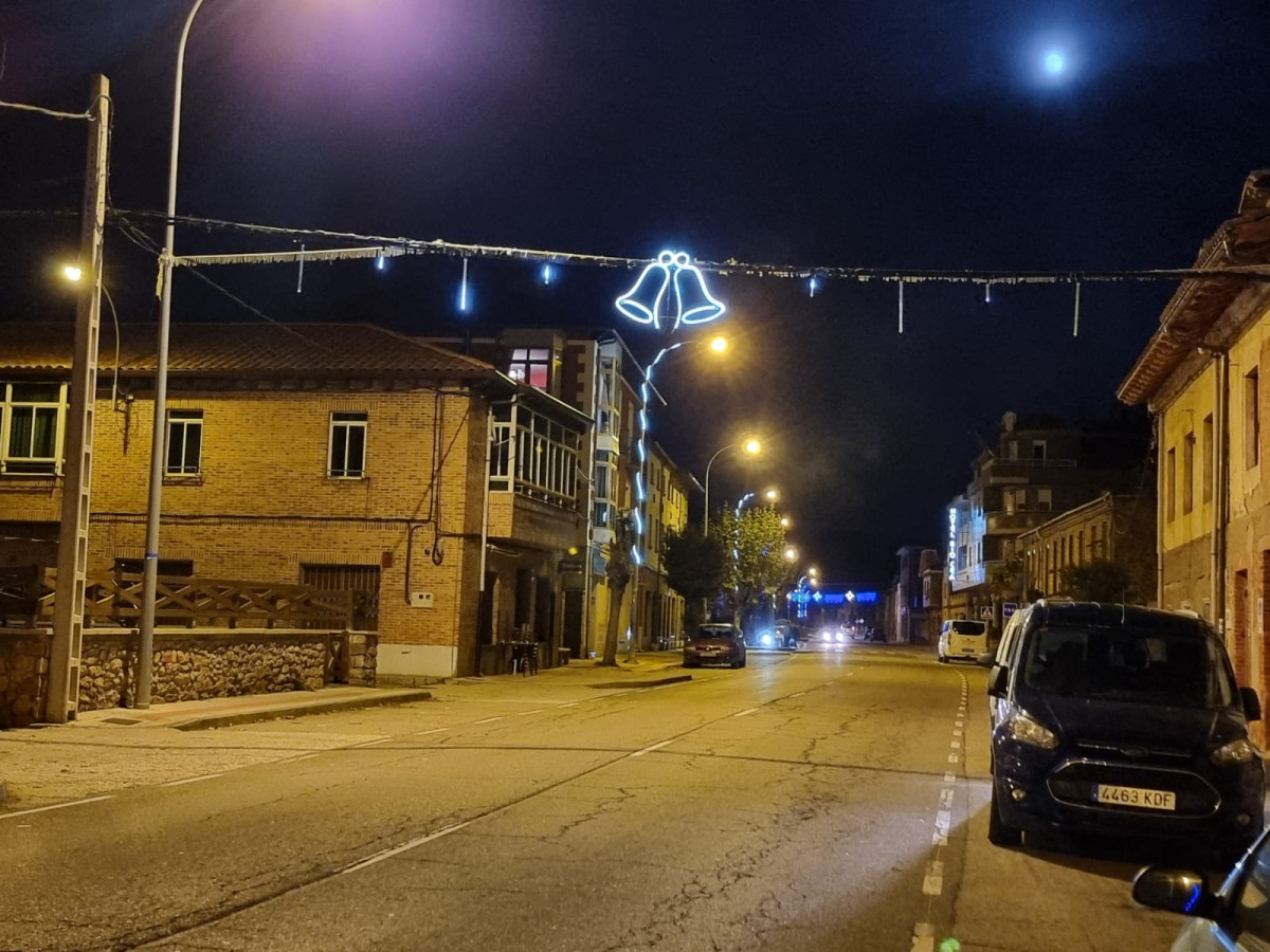 Iluminacion navidad 2023 puente almuhey (9)