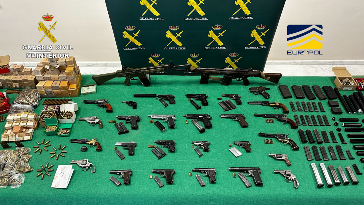 2023 12 05 Op Carmelo 04 guardia civil armas (3)