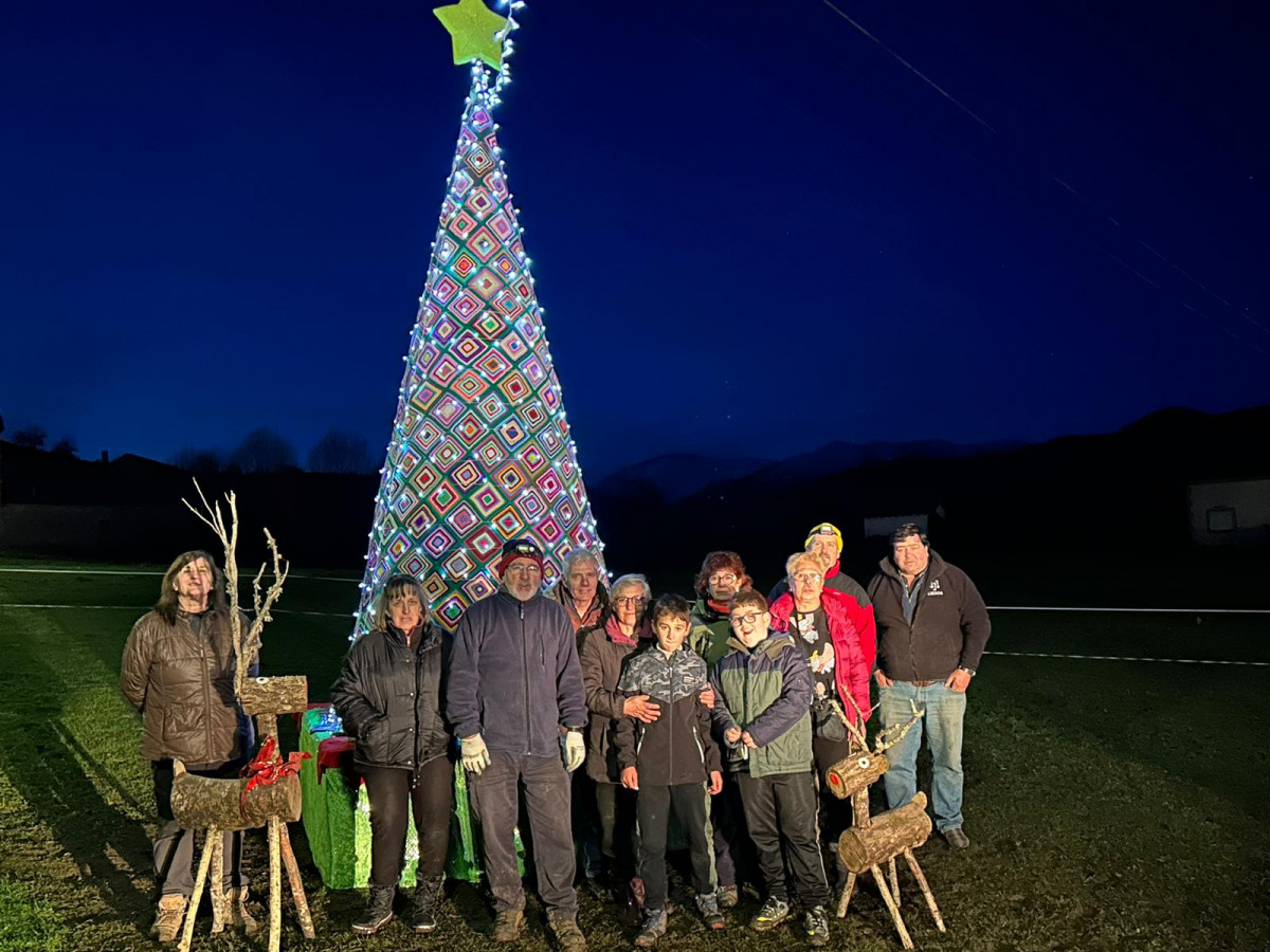 Arbol de navidad de ganchillo liegos