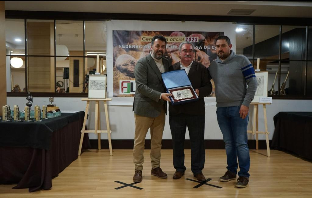 Premio mejor  mejor terreno lucha leonesa corro de prioro