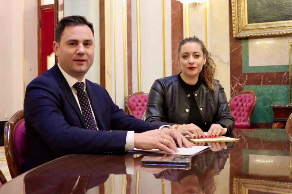 Javier alfonso cendon psoe esther muñoz pp