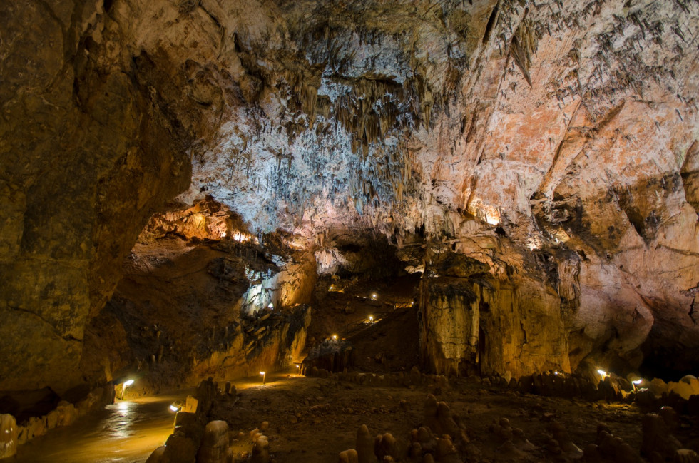 Cueva de Valporquero