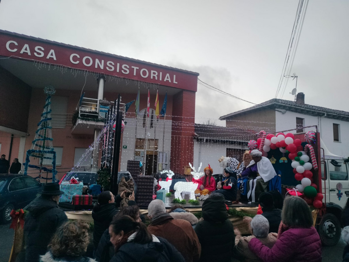 Cabalgata de los reyes magos 2024 santa colomba de curueu00f1o (3)