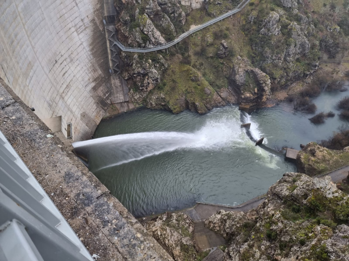 Presa embalse de riaño enero 2024 (3)