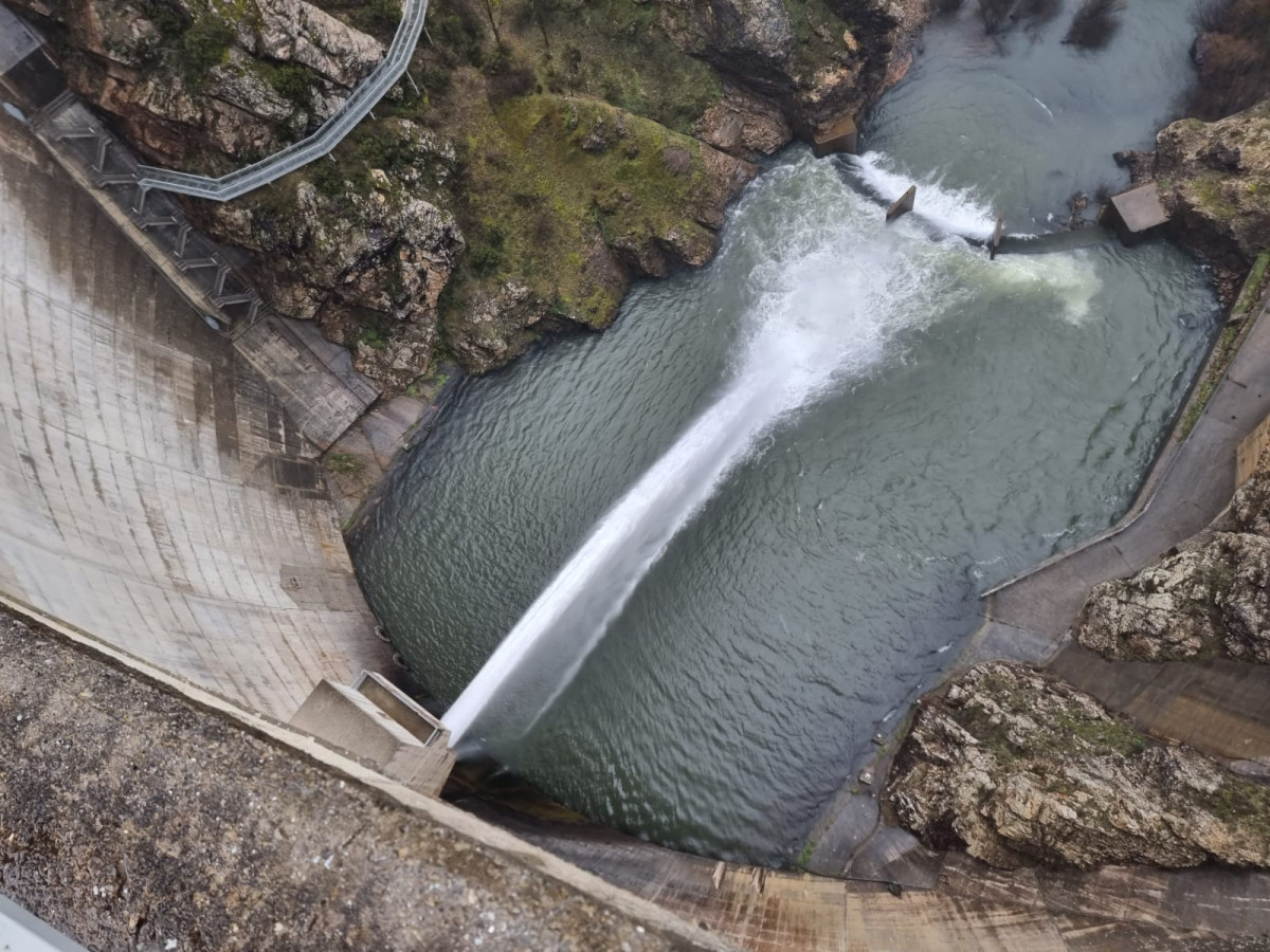 Presa embalse de riaño enero 2024 (4)