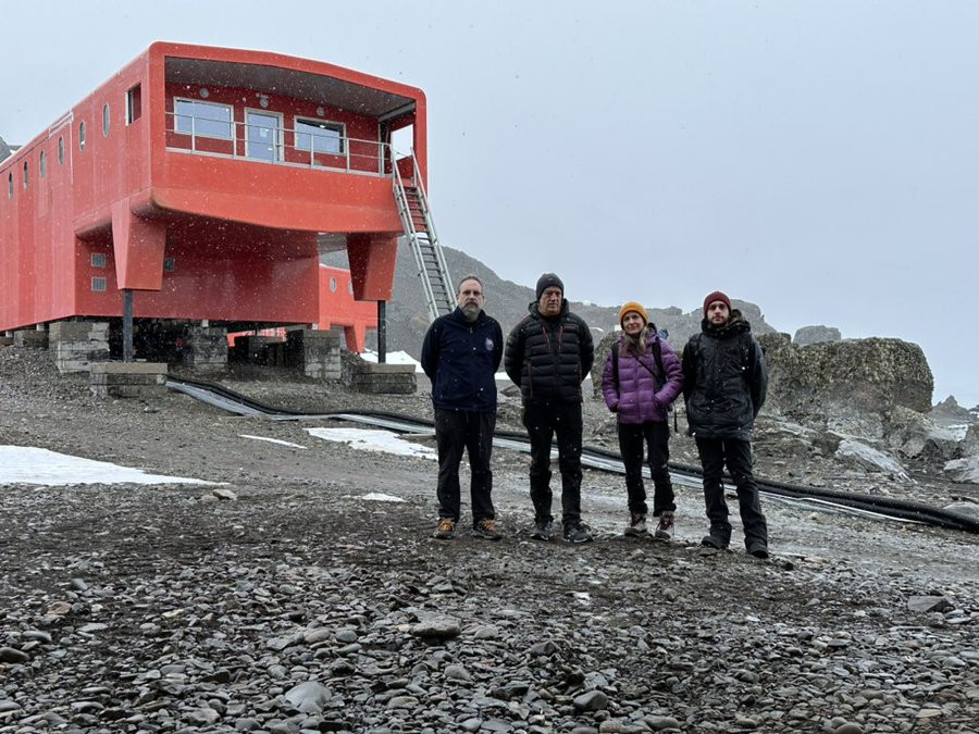 El equipo ha comenzado a trabajar en la base Juan Carlos I, en la isla de Livingston