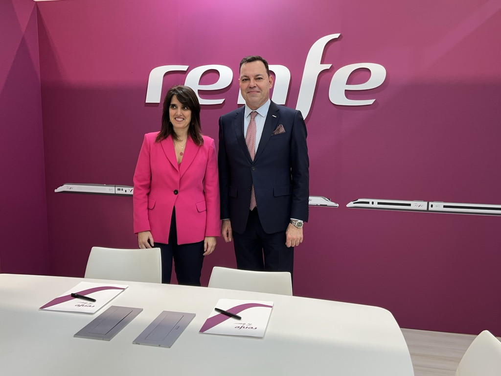 Renfe y FUNDOS en FITUR