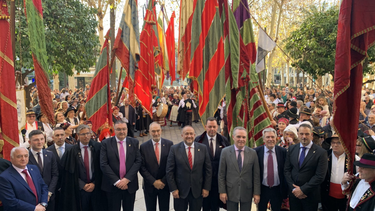 Pendones sábado Sevilla 1