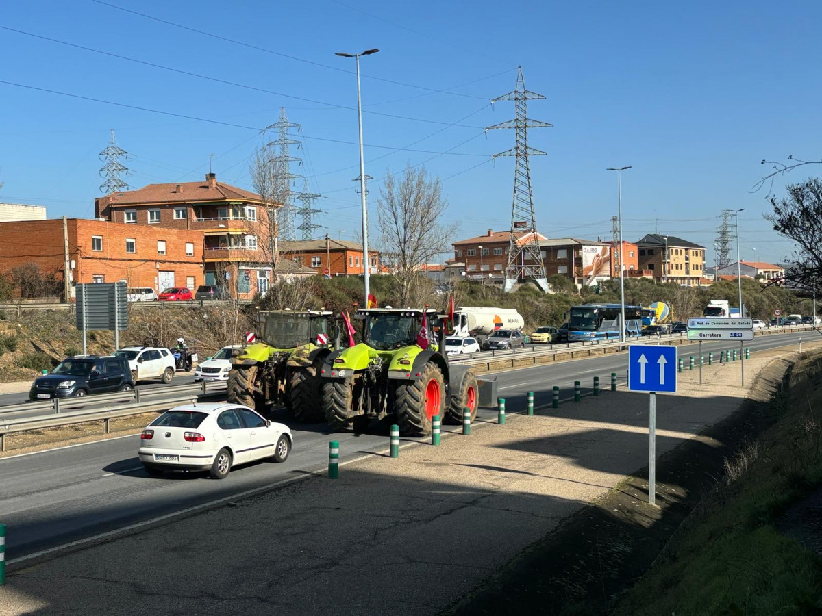 Tractorada leon movilizaciones campo sector primario (2)