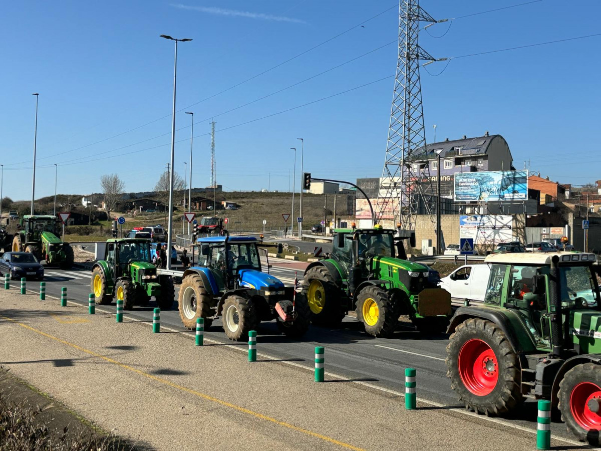 Tractorada leon movilizaciones campo sector primario (3)