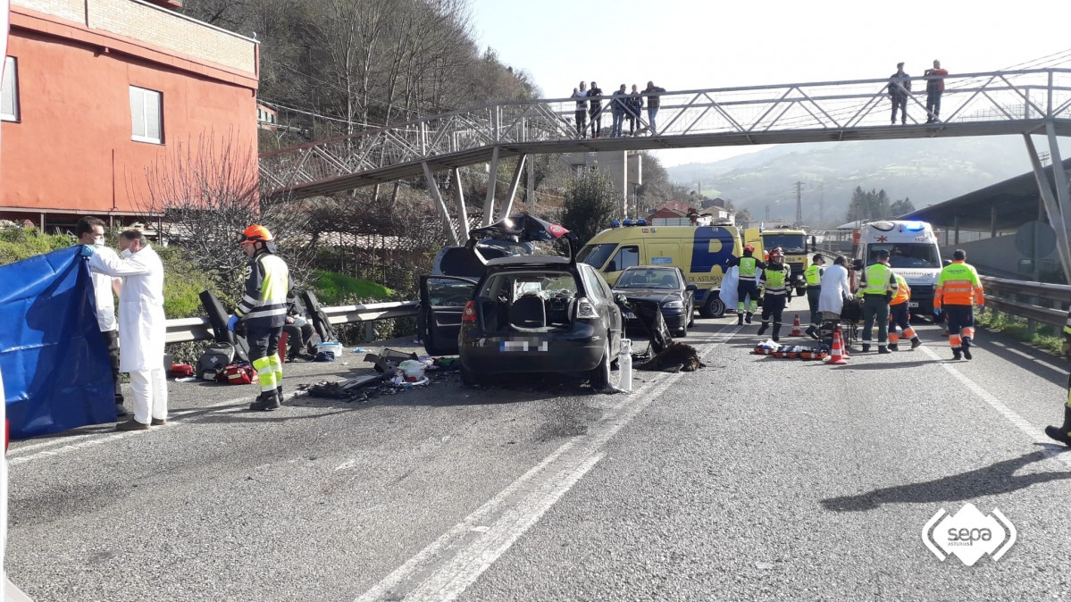 2024.01.31 ACCIDENTE DE TRAFICO EN LANGREO