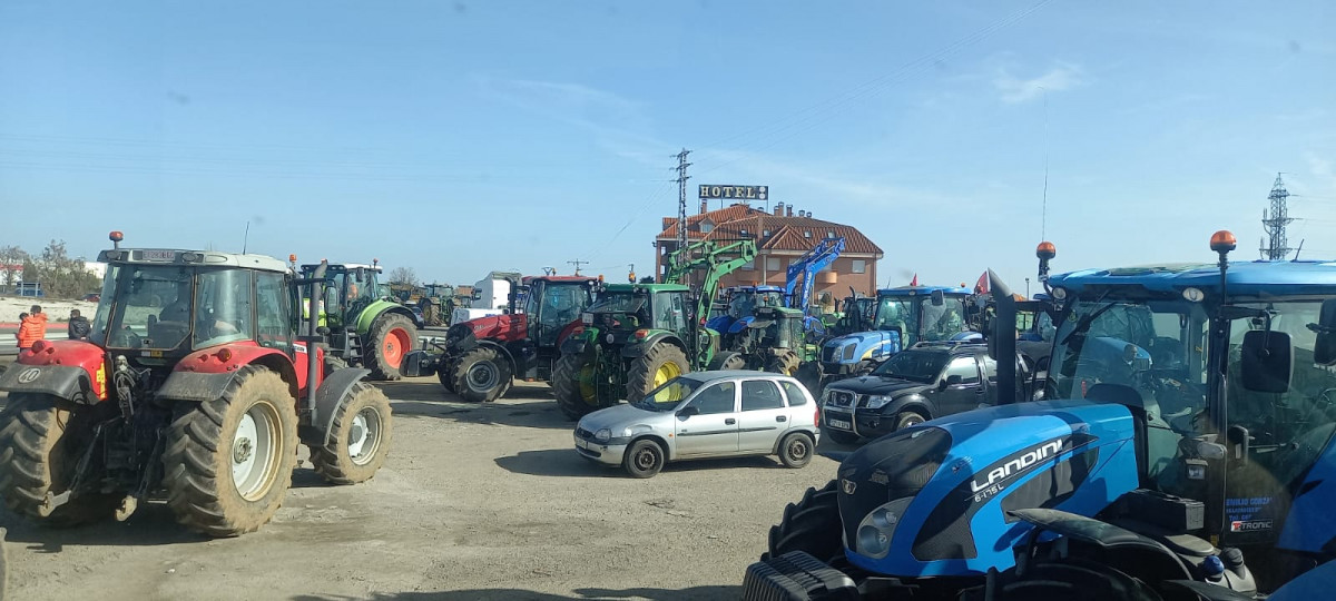 Tractorada leon  villadangos movilizaciones campo sector primario