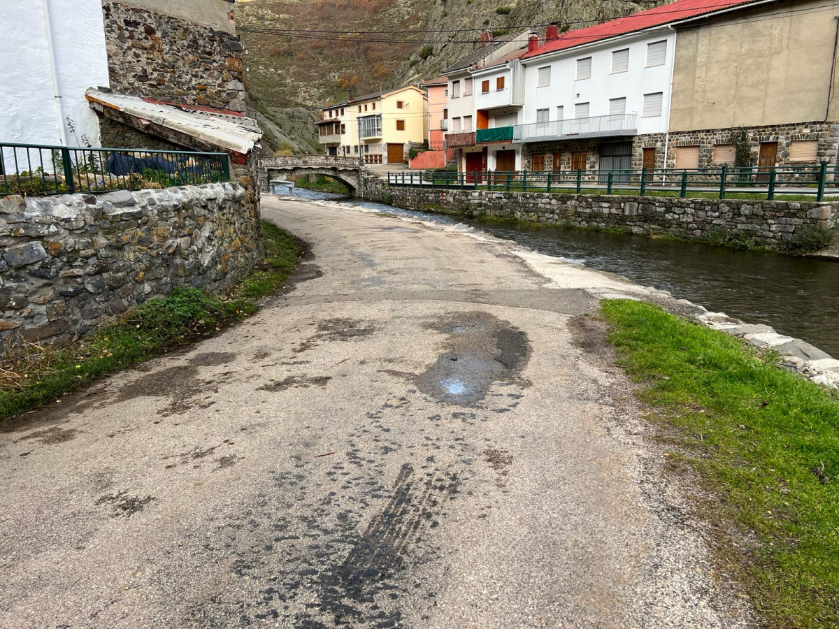 Carretera portilla de la reina LE 2703 (2)