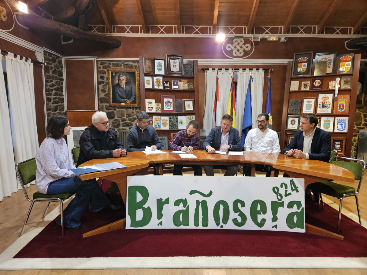 Firma convenios conecta rural barruelo y brau00f1osera (2)